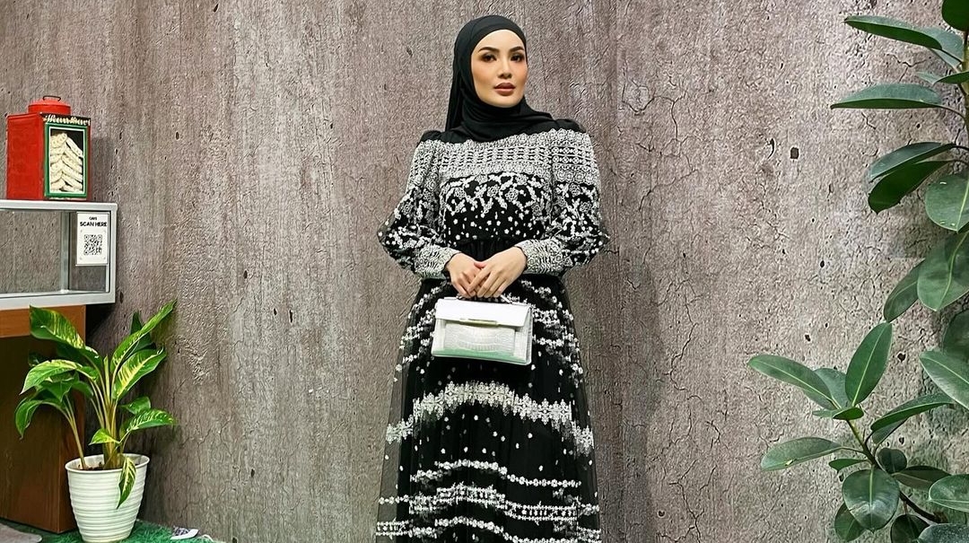Nindy Ayunda Mantap Pakai Hijab [Instagram]