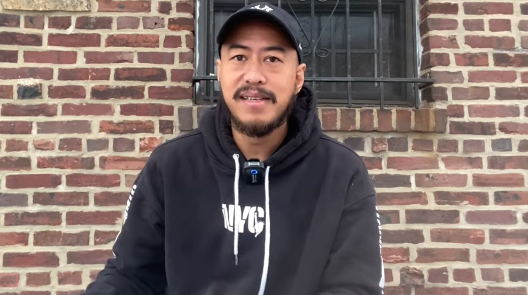 Pandji Pragiwaksono Bikin Video Terbuka untuk Presiden Jokowi [YpuTube]