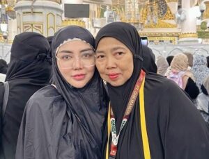 Bella Shofie dan ibunya [Instagram]