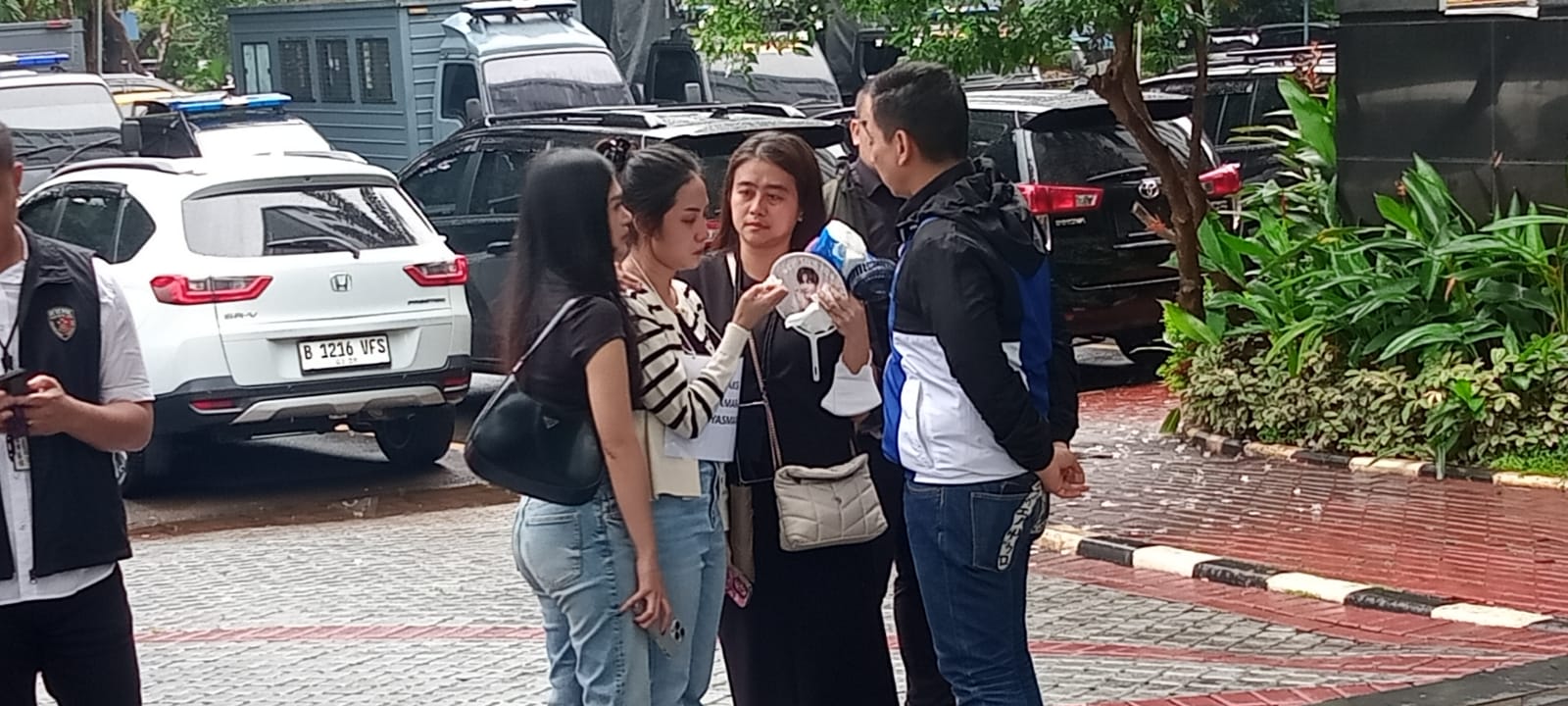 Tamara Tyasmara Nangis saat Lihat Rekonstruksi Pembunuhan Dante