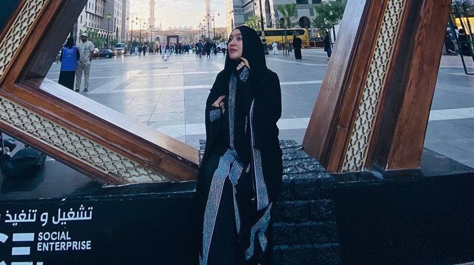Indah Sari Polisikan Dewi Perssik [Instagram]