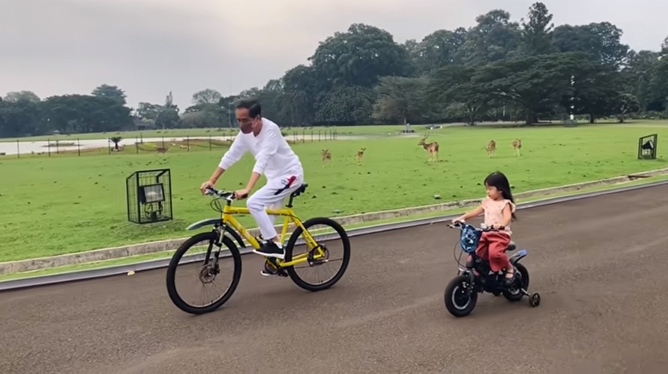 Sedah Mirah Nyanyi di Depan Presiden Jokowi [Instagram]