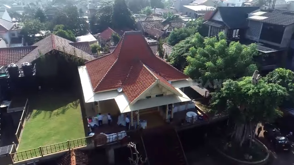 Pendopo 140 Tahun Irfan Hakim [YouTube]