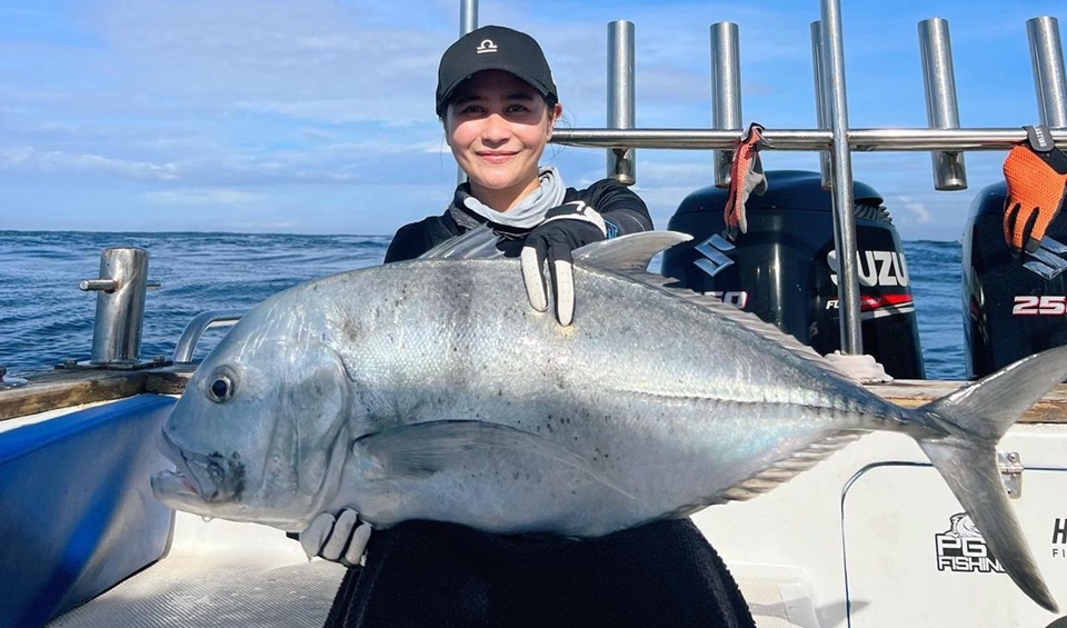 Prilly Latuconsina Mancing [Instagram]