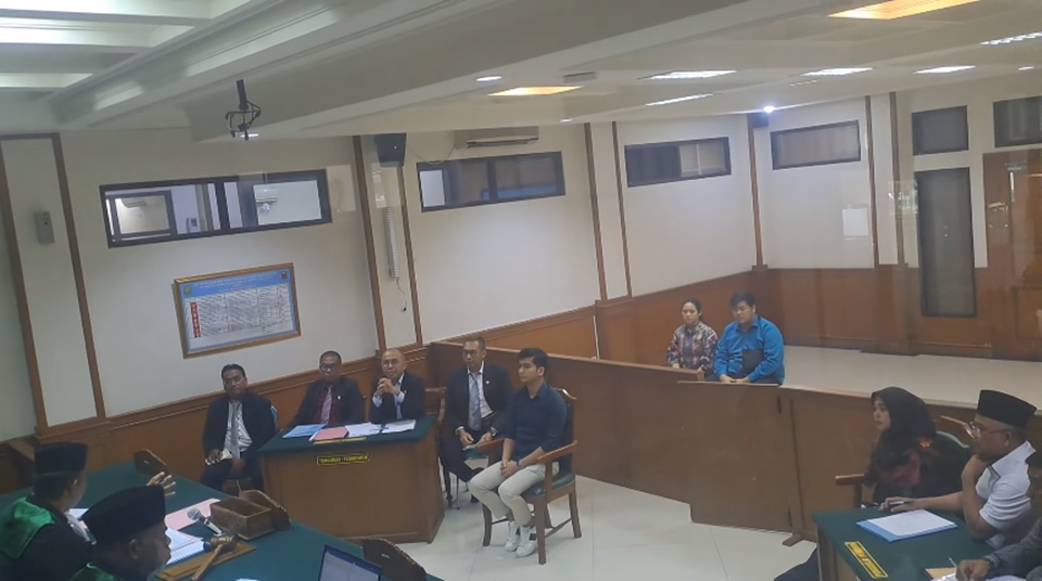 Sidang Cerai Perdana Ria Ricis & Teuku Ryan [YouTube]