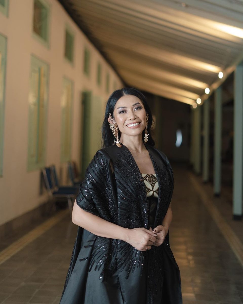 Anggun [Instagram]