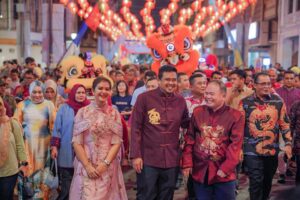 Kahiyang Ayu dan Bobby Nasution di Harmoni Imlek Kota Medan 2024 [Instagram]