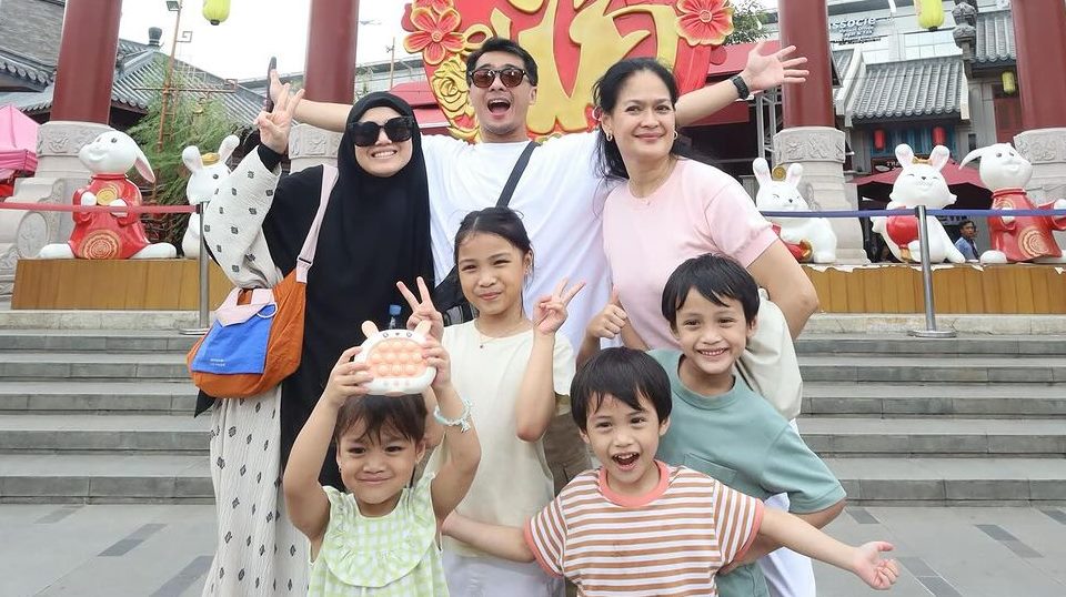 Ricky Harun dan Keluarga [Instagram]