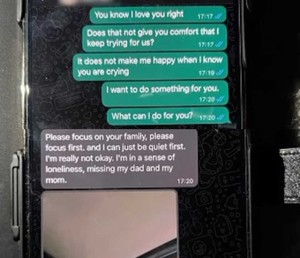 Chat Mesra Aden Wong dan Tisya Erni