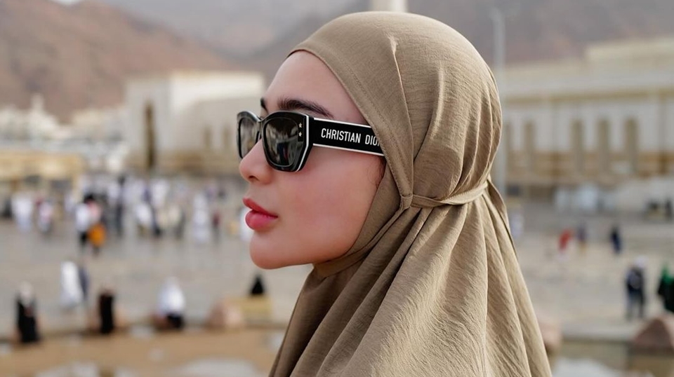 Wika Salim Berhijab