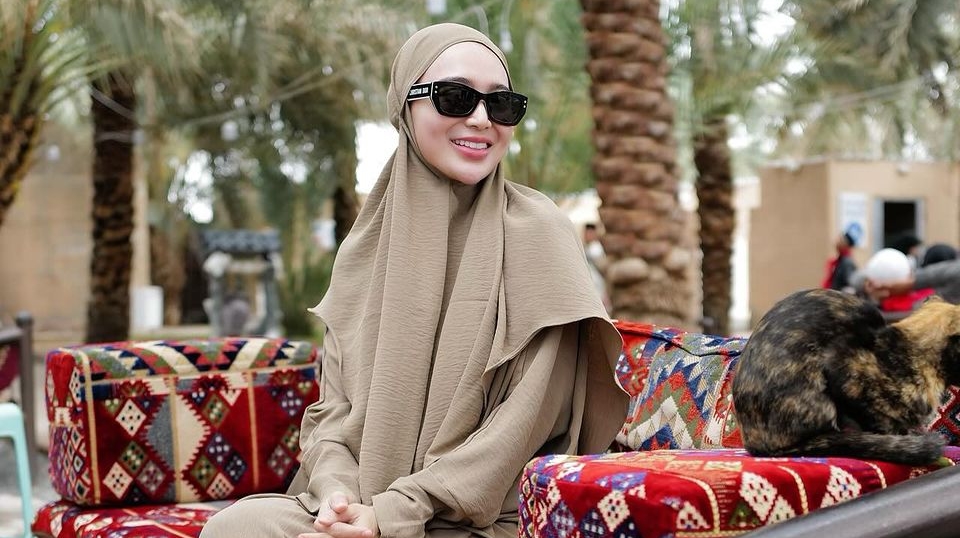 Wika Salim Berhijab