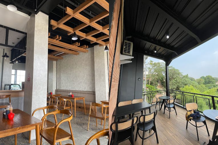 Interior Bakso Bara Tanboy Kun [Google Images]