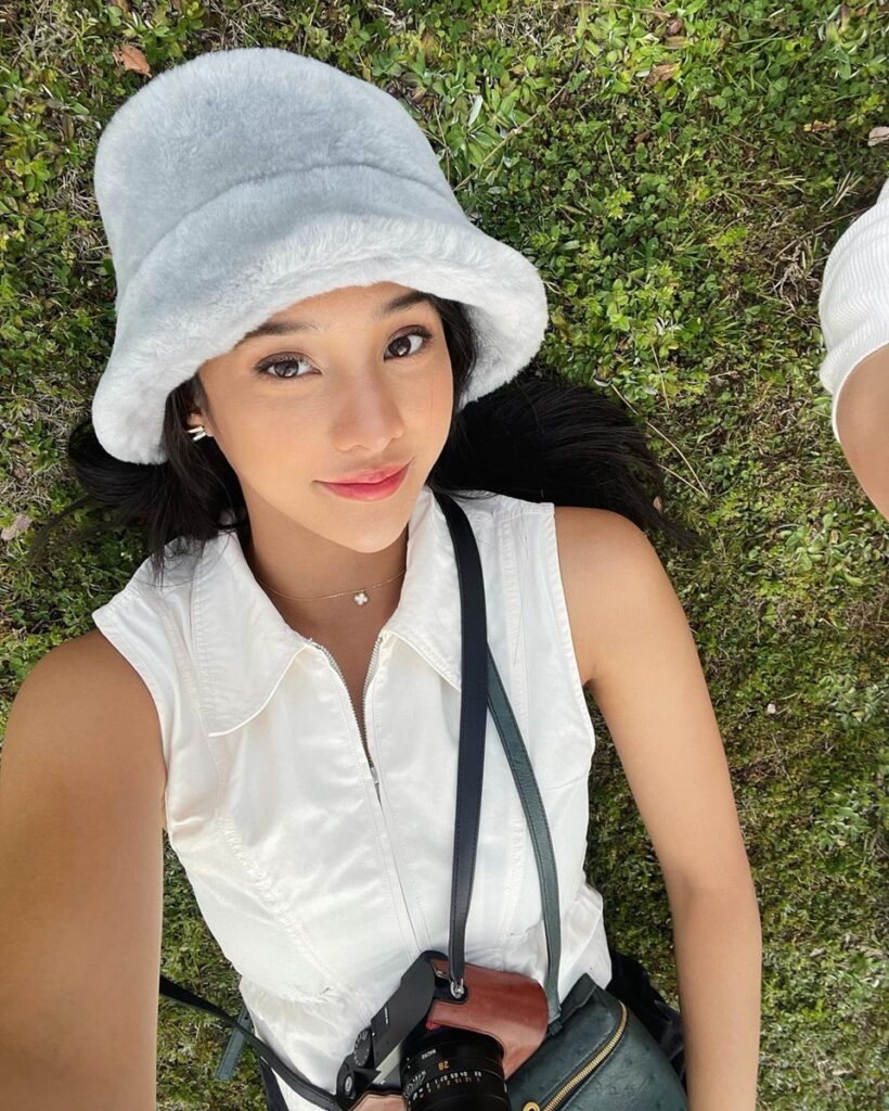 Anya Geraldine Nikmati Bunga Sakura di Jepang bareng Chef Reynold?