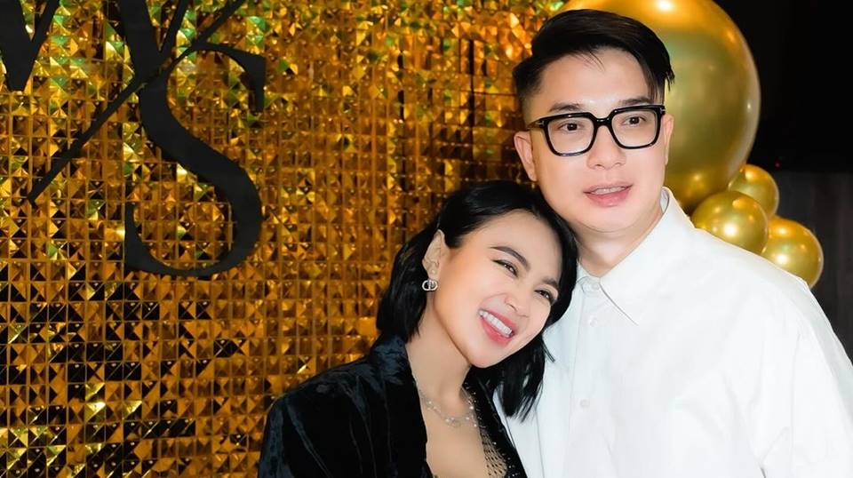 Wika Salim dan Pacarnya, Max Adam