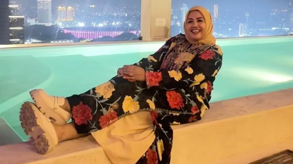 Elly Sugigi