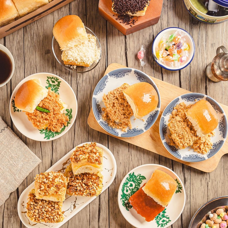 Roti Romi Punya Baim Wong