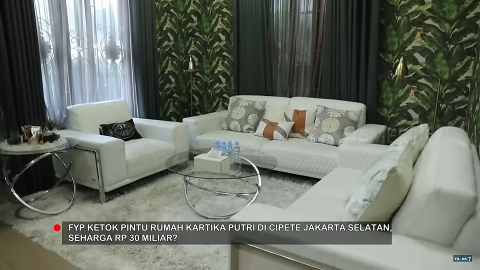 Rumah Mewah Kartika Putri Senilai 30 Miliar? [YouTube/TRANS7 OFFICIAL]