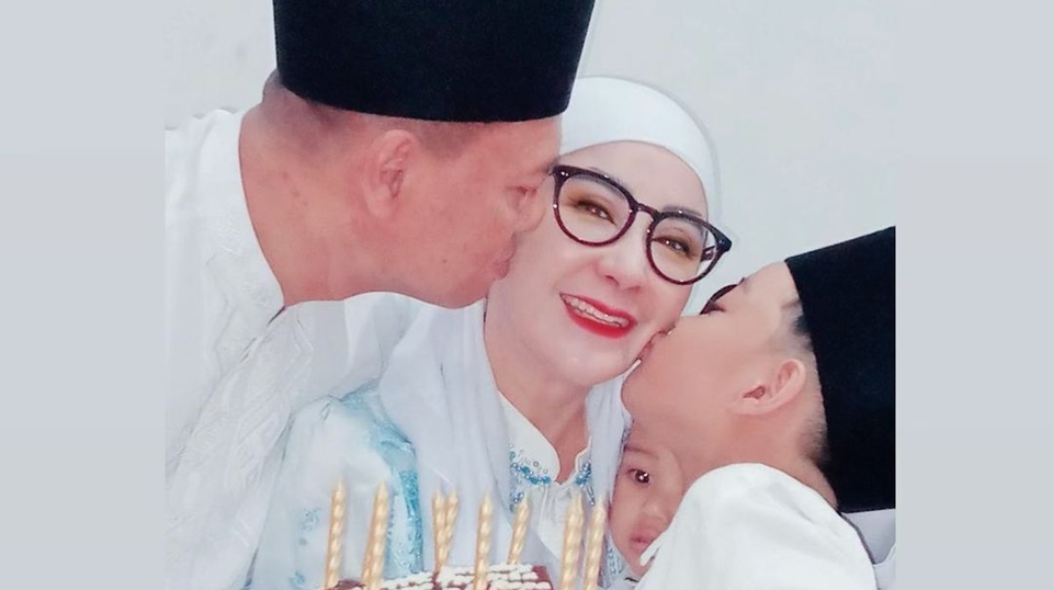 Uut Permatasari Rayakan Ultah