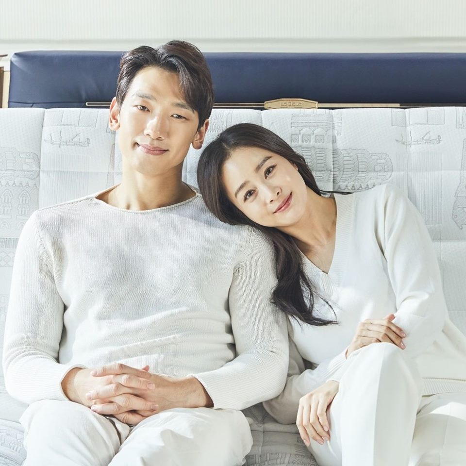 Rain dan Kim Tae Hee [Instagram]
