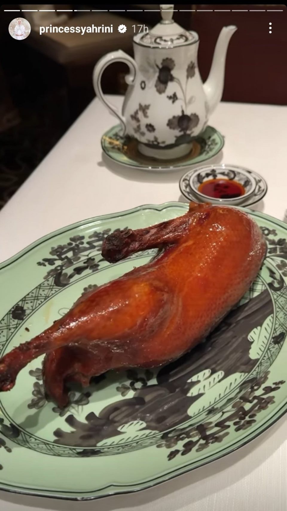 Makan Malam Mewah Syahrini [Instagram]