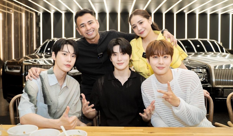 Raffi Ahmad dan Nagita Slavina bareng 'Anak di Korea' NCT DOJAEJUNG