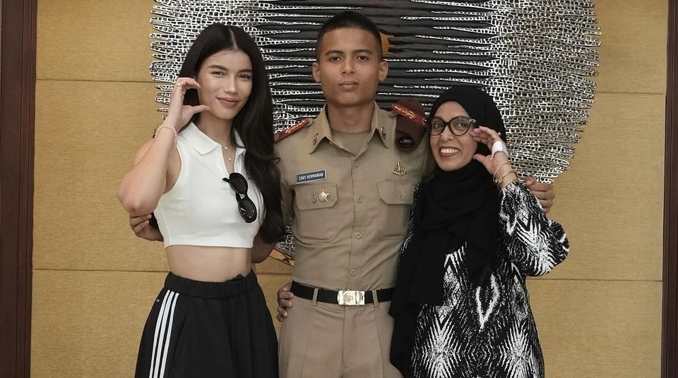 Sabrina Chairunnisa Bareng Adik dan Ibu