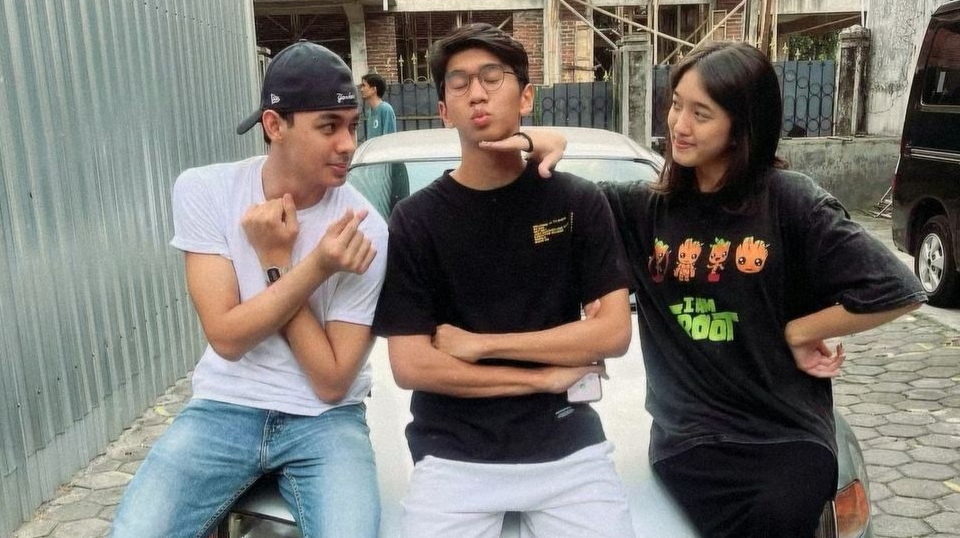 Potret Aishameglio bareng Adik dan Sepupu Ganteng [Instagram]
