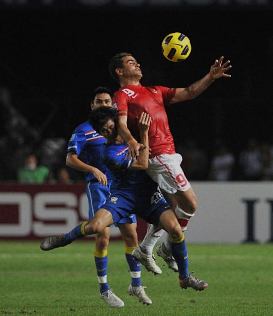 Cristian Gonzales saat bela Timnas Indonesia [Instagram]