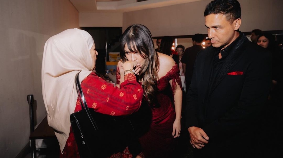 Potret Terbaru Hamish Daud bareng Raisa [Instagram]