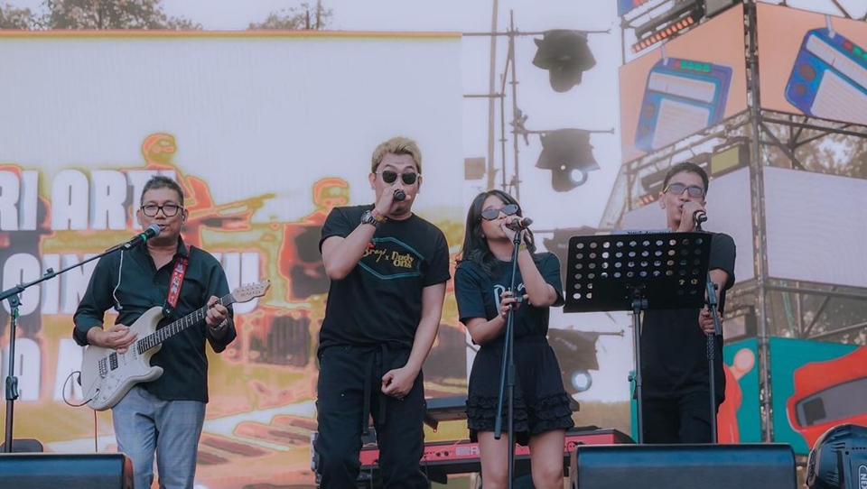 Adira Kania Ikut Manggung Bragi [Instagram]