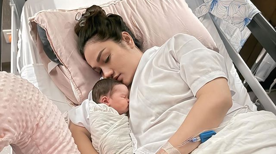 Tengku Dewi Pasca Lahiran Anak Kedua [Instagram]