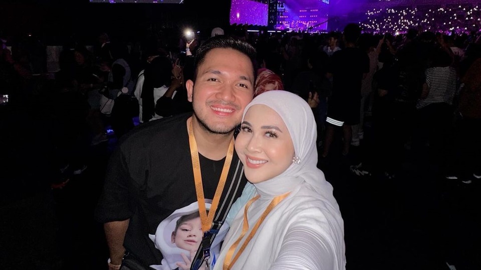 Kesha Ratuliu dan Suami di Konser Bruno Mars [Instagram]