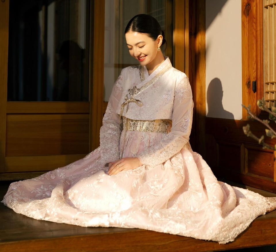 Raline Shah Pakai Hanbok Ikut Rayakan Chuseok [Instagram]