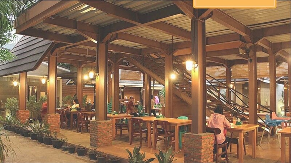 Resto Lesehan Jakarta Sari Idaman [Instagram]