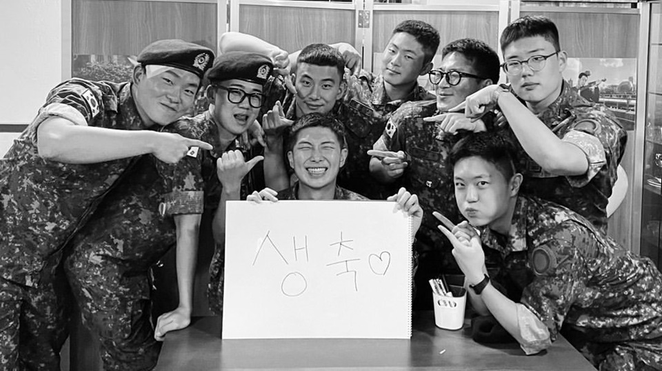 RM BTS Ultah ke-30 Tahun [Instagram]