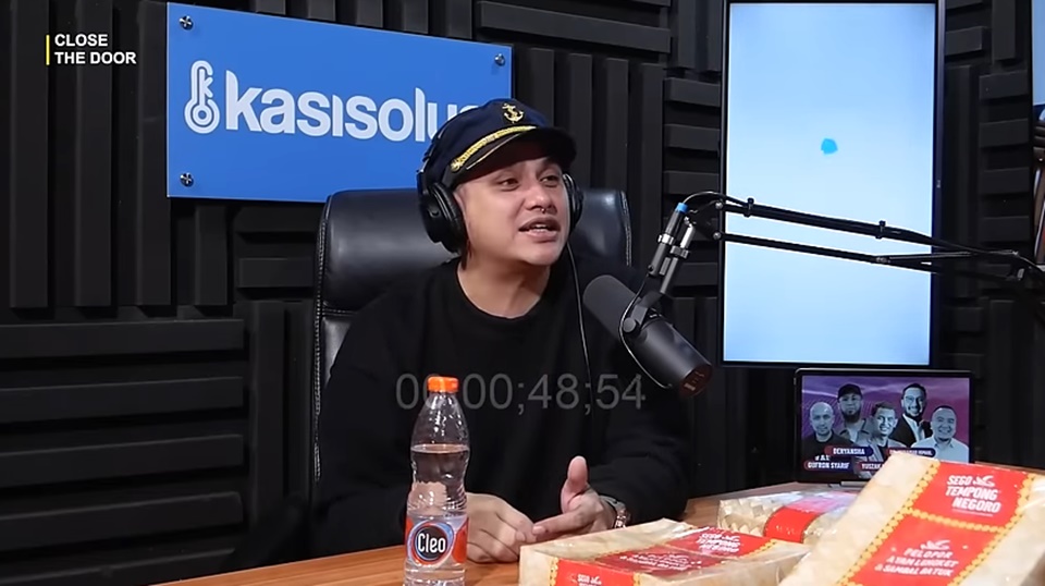 Vicky Nitinegoro Dijebak Kasus Narkoba [YouTube]