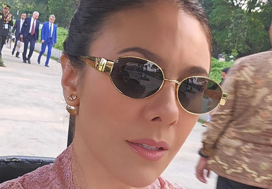 Wulan Guritno saat hadiri ulah TNI ke-79 di Monas. [Instagram]