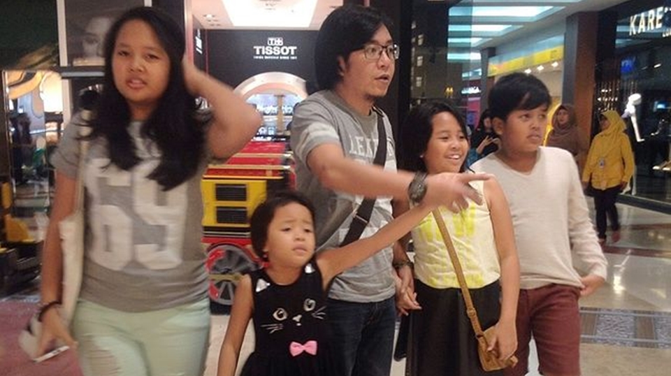 Ari Lasso dan Empat Anaknya [Instagram]
