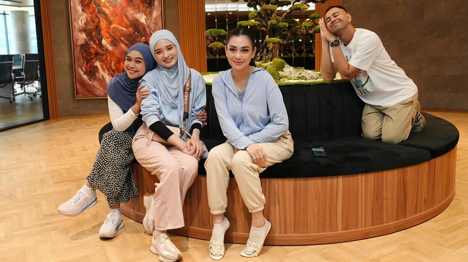 Raffi Ahmad Bareng Ria Ricis, Inara Rusli & Celine Evangelista [Instagram]