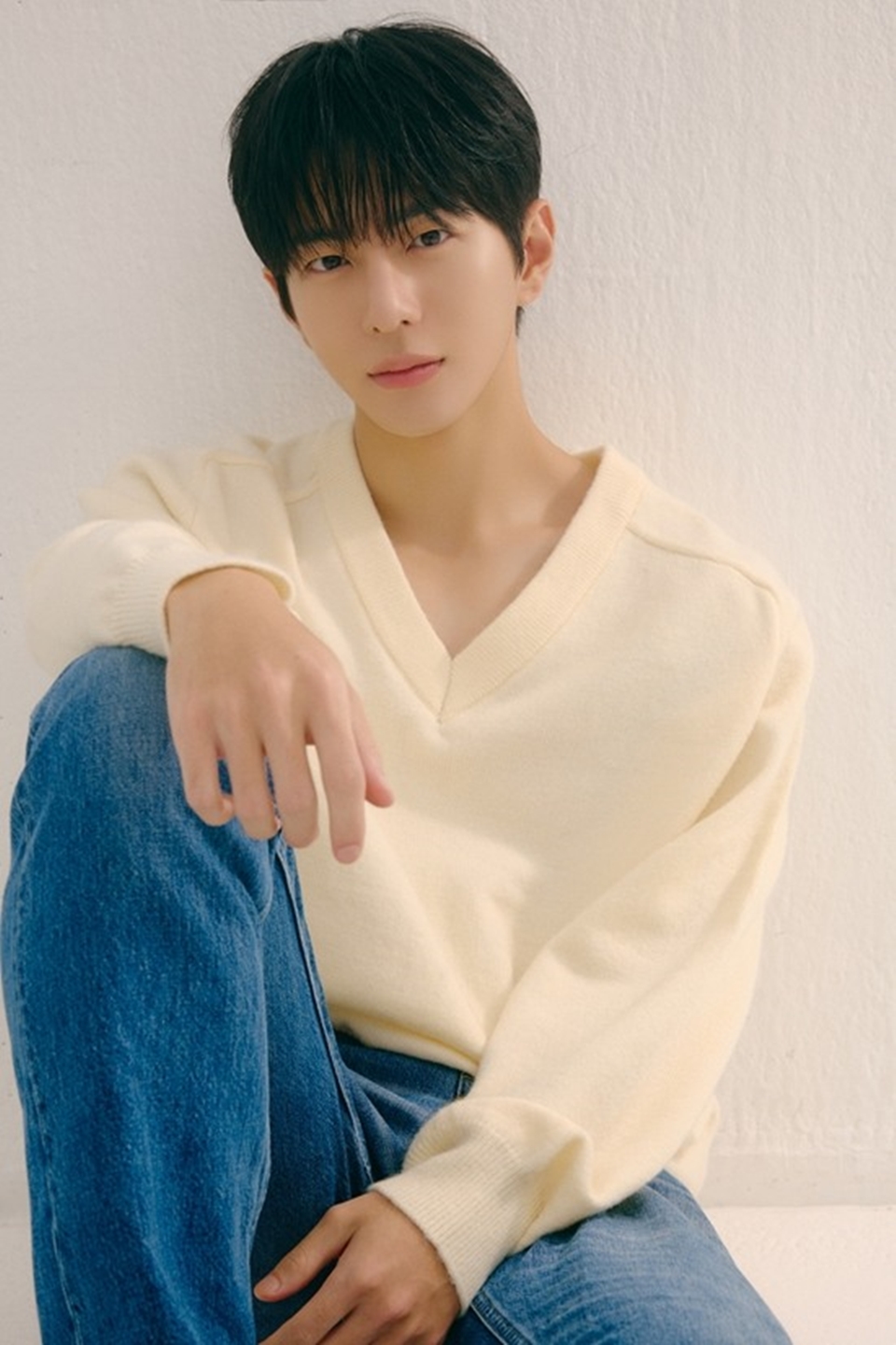 Choi Bomin eks Golden Child [x.com]