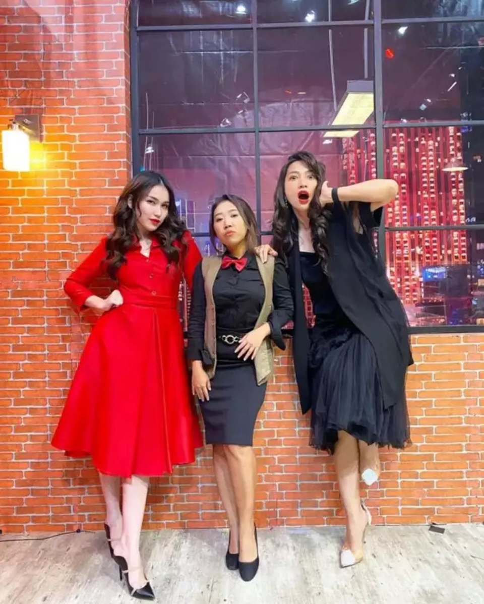 Kedekatan Kiky Saputri dan Ayu Ting Ting [Instagram]