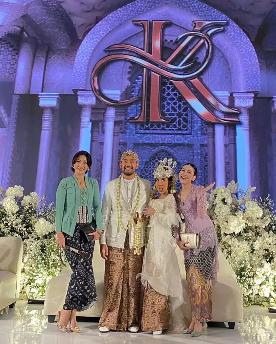 Kedekatan Kiky Saputri dan Ayu Ting Ting [Instagram]