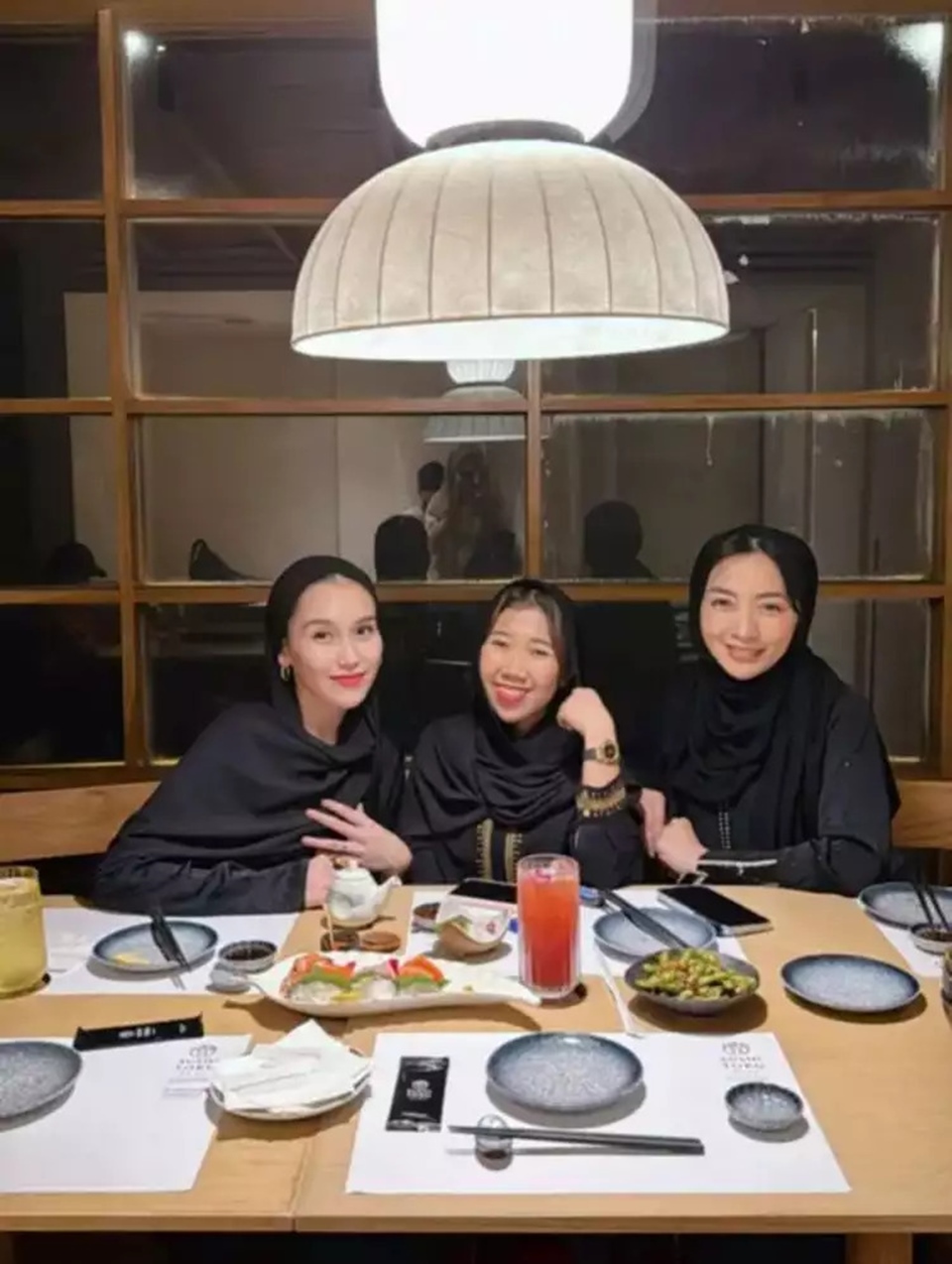 Kedekatan Kiky Saputri dan Ayu Ting Ting [Instagram]