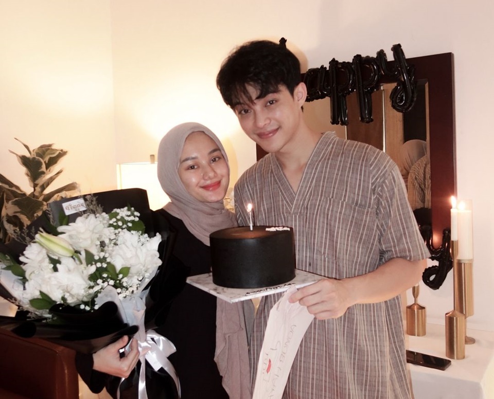 Momen Ulang Tahun Rey Mbayang dan DInda Hauw [Instagram]