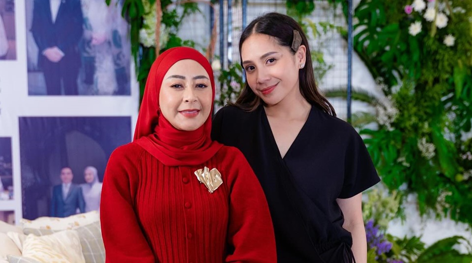 Nagita Slavina Pakai Jepit Rambut Louis Vuitton Jutaan Rupiah [Instagram]