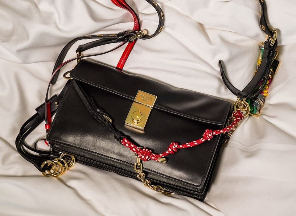 Luna Maya Pamer Statemen Piece Fashion dari Prada [Instagram]