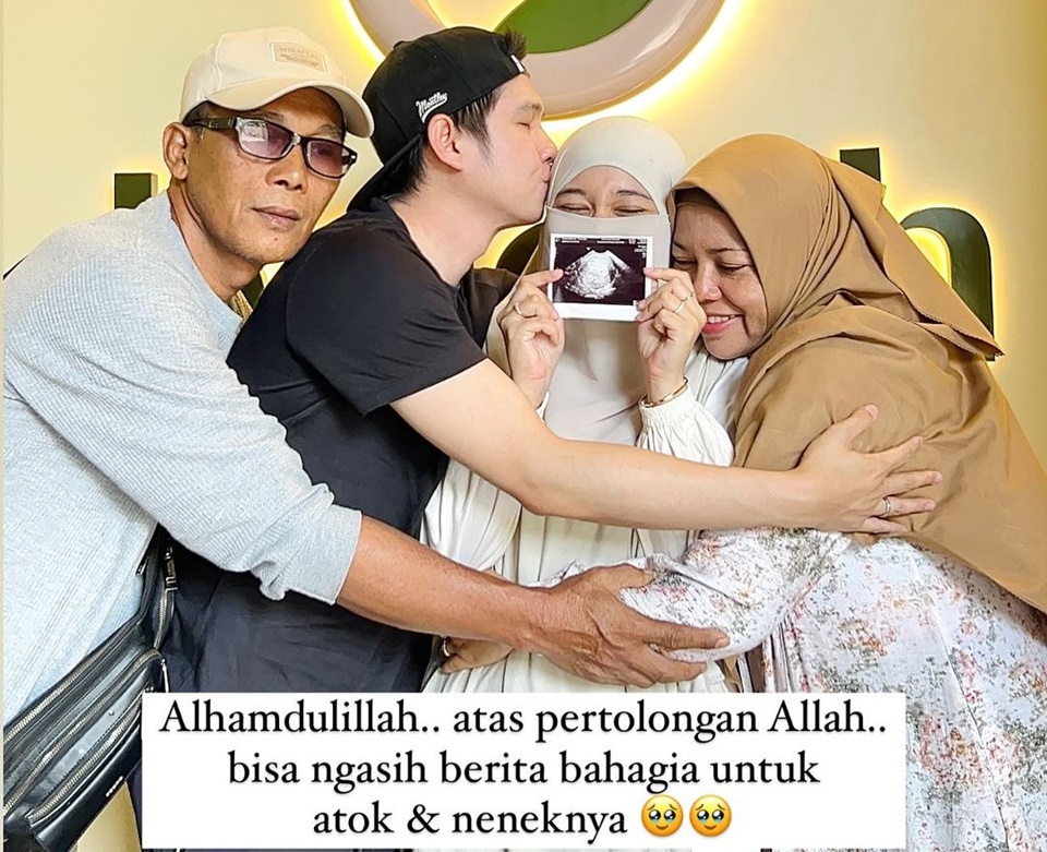 Perjuangan Ustaz Dennis Lim dan Istri Untuk Program Hamil [Instagram]
