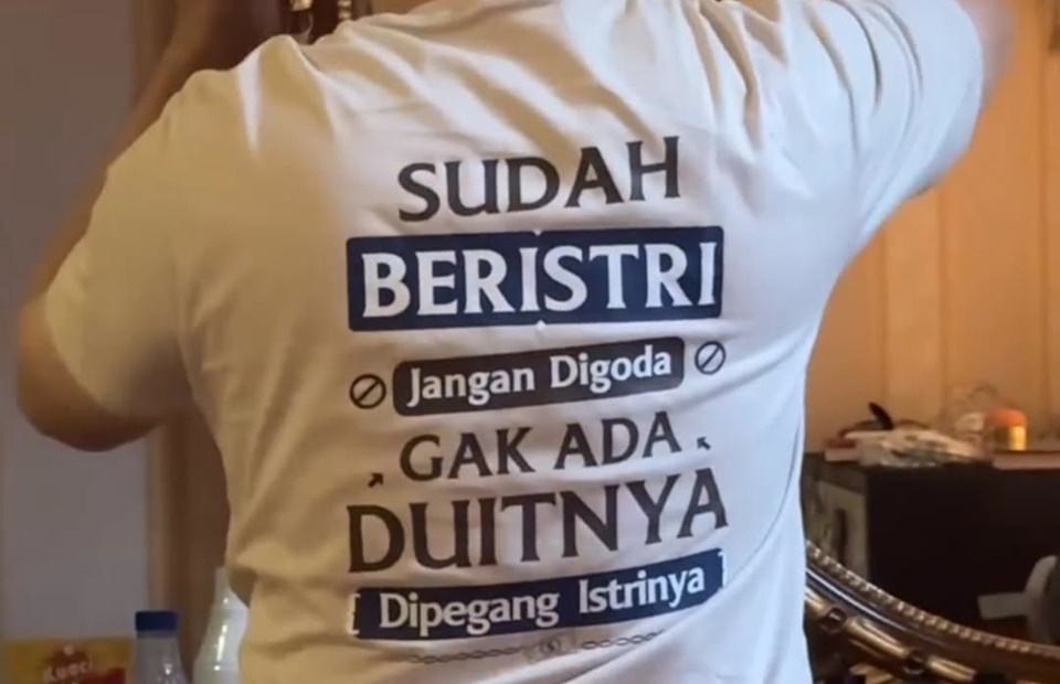 Inul Daratista Pamer Suami Pakai Kaus Anti Pelakor [Instagram]