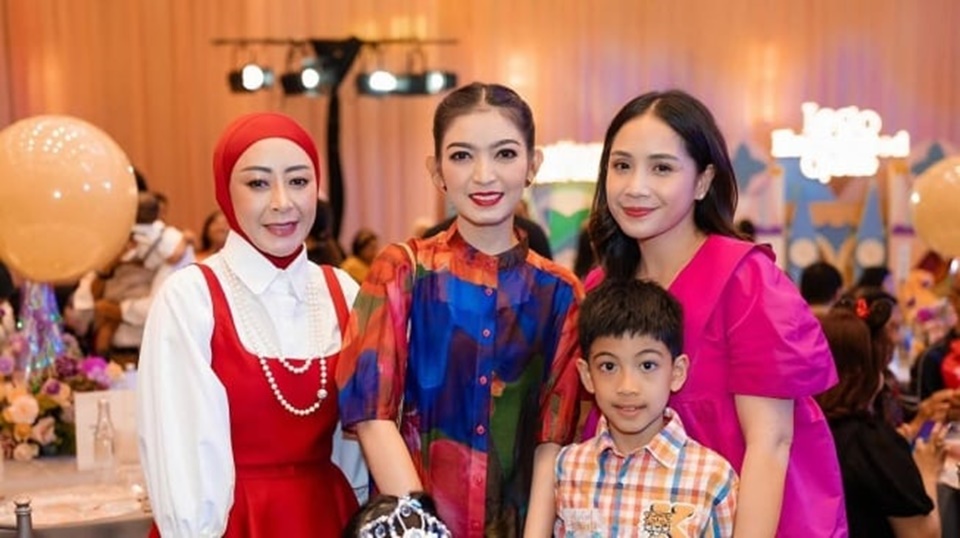 Selvi Ananda Bareng Nagita Slavina di Ultah Anak dr Feni Nugraha