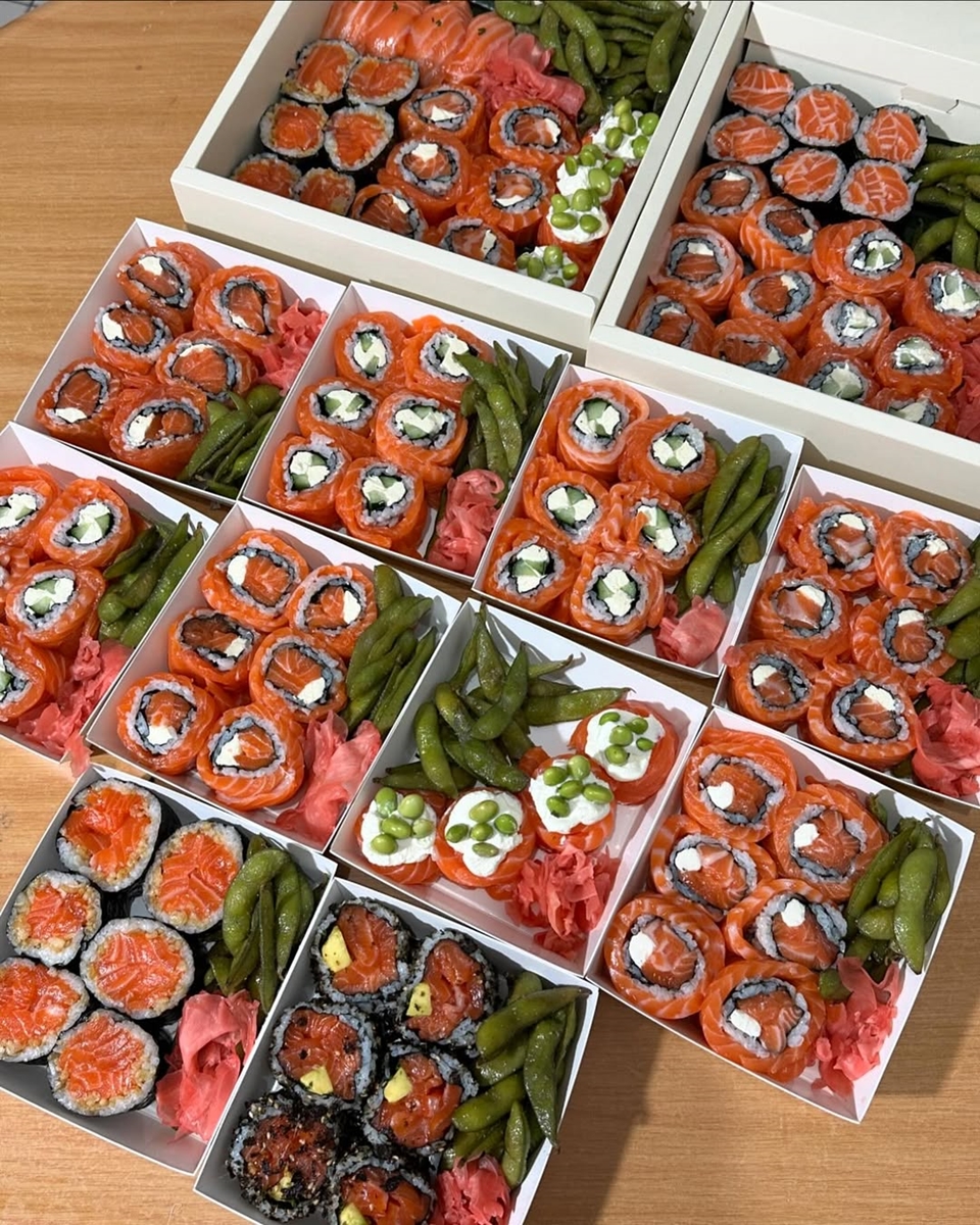 Shuji Shushi yang Mirip Sushi Philadelphia